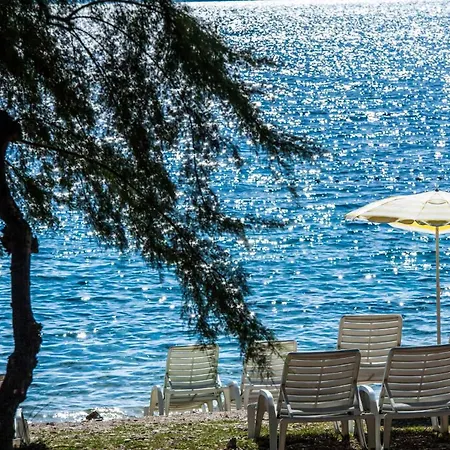Illustrious Brac 6 Bedrooms Waterfront Private Pool Balcony With Beautiful Views