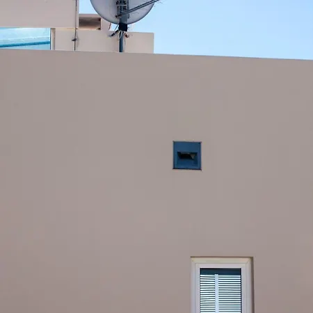 Illustrious Brac 6 Bedrooms Waterfront Private Pool Balcony With Beautiful Views Villa *