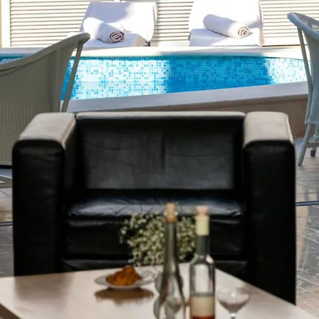 Villa Illustrious Brac 6 Bedrooms Waterfront Private Pool Balcony With Beautiful Views *