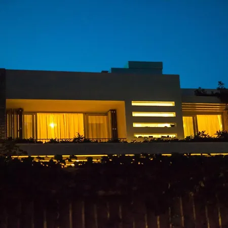 Illustrious Brac 6 Bedrooms Waterfront Private Pool * Bol