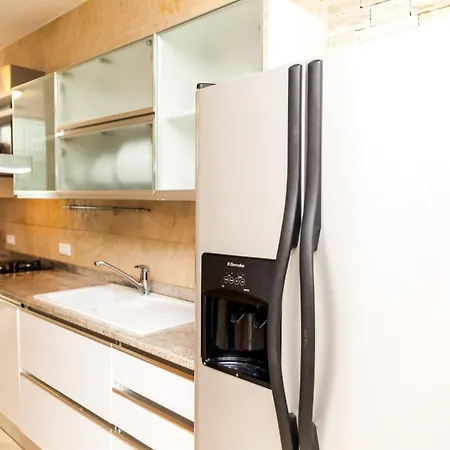 Willa Illustrious Brac 6 Bedrooms Waterfront Private Pool *