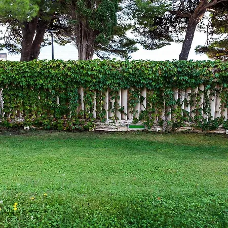 Villa Illustrious Brac 6 Bedrooms Waterfront Private Pool Balcony With Beautiful Views *