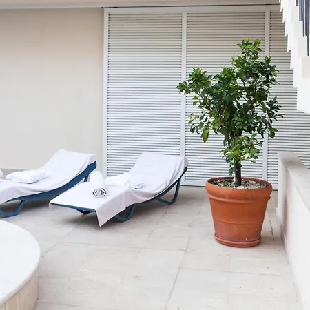 Βίλα Illustrious Brac 6 Bedrooms Waterfront Private Pool Μπολ