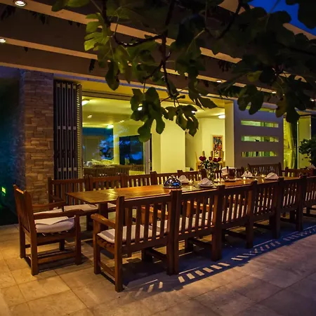 Illustrious Brac 6 Bedrooms Waterfront Private Pool Μπολ