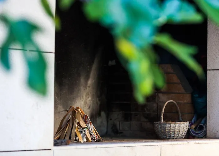 Illustrious Brac 6 Bedrooms Waterfront Private Pool Willa